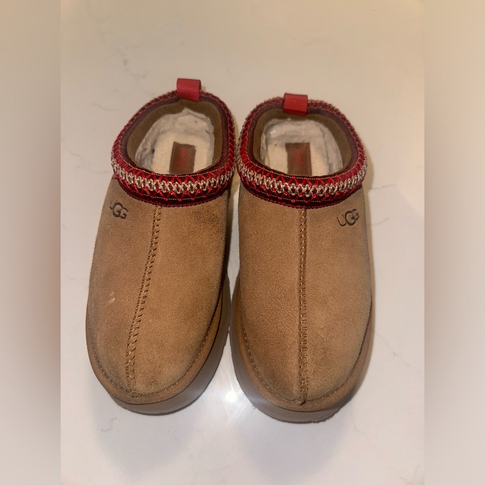 UGG tazz slippers